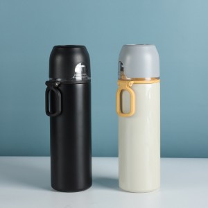 Bouteille d'eau thermos isolée sous vide en acier inoxydable à double paroi de 500 ml