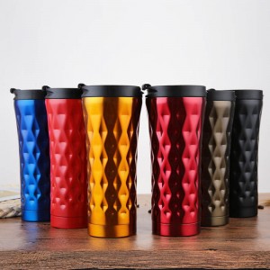 20oz Tumbler taistil balla dúbailte inslithe i bhfolús ardchaighdeáin le clúdach