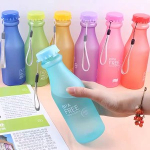 Candy Colors Unbreakable Frosted Leak-proof Plastic kettle 550mL BPA Free Portable Water Bottle for Travel Yoga Running Camping