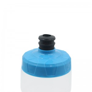 Sports and Fitness Squeeze Pull Top Leak Proof Drink Spout Water Bottles BPA Free customized logo