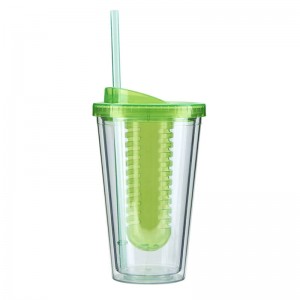 double wall plastic tumbler na may straw at fruit infuser