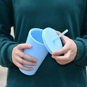 Logo tersuai Borong Tumbler Bebas BPA dengan Jerami dan Penutup Cawan air Kopi Ais Cawan Mug Perjalanan, Cawan Plastik Boleh Digunakan Semula