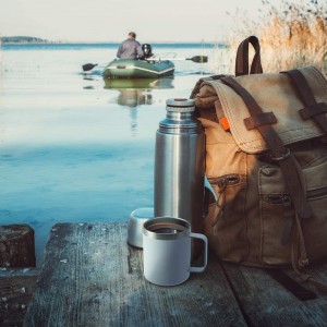 Tazza da caffè isolata in acciaio inox doppia parete da 12 once cù manicu