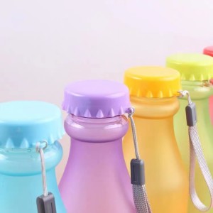 Candy Colors Bouilloire en plastique incassable givrée étanche 550 ml sans BPA Bouteille d'eau portable pour voyage Yoga Course à pied Camping