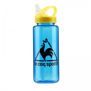 Customized 100% BPA free 650ml leak-proof tritan sport water bottle with straw
